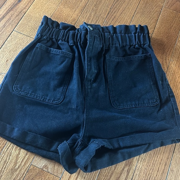 Maternity short small - Picture 2 of 3